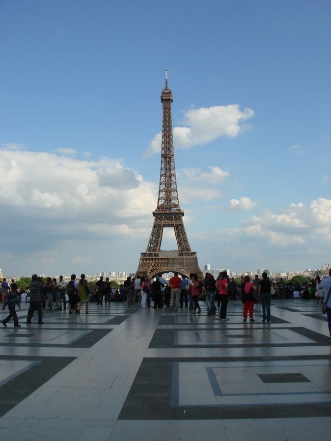 シャイヨー宮で撮影タイム♪<br /><br />ちょっとしたパリ観光している気分で楽しかったです。