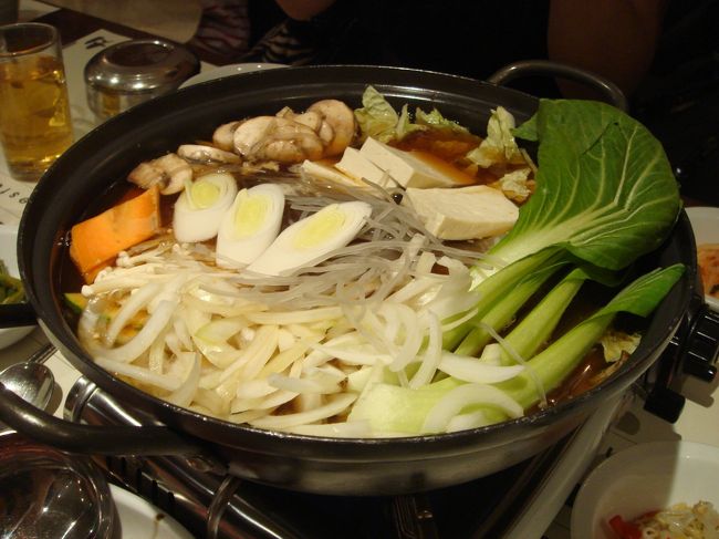 そして、9月の終わりは一緒に働いている日本人の同僚たちと一緒に韓国料理屋へ行きお鍋を食べました！