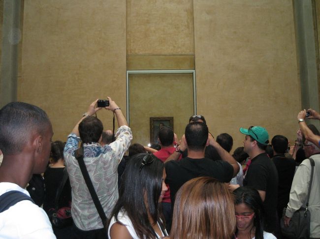 モナリザはすごい人気。