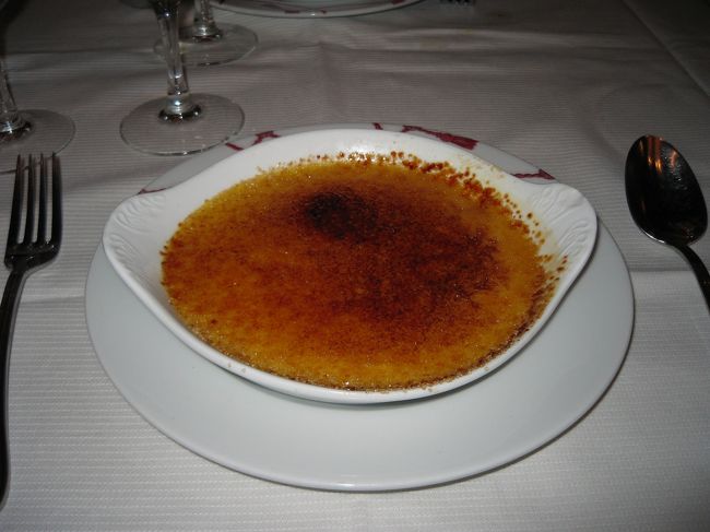 デザートはクレームブリュレ。<br />紅茶はあのマリアージュフレール！<br />おいしゅうございました。