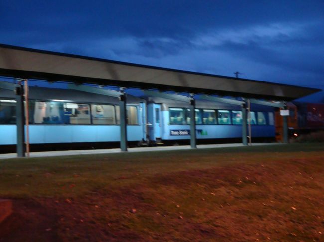 駅に到着！<br /><br />本日のメイン。<br />高原列車トランツ・アルパイン・エクスプレス