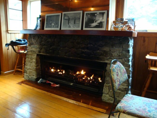 中に入ると、暖炉に火が。。<br />さすがに、冬〜〜〜