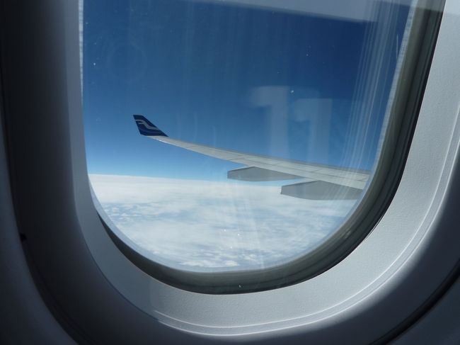 フライトはフィンエアー。<br />初めての海外乗り継ぎ。どきどき。<br /><br />なんだか関空に着いた時にブッキングが溢れているからとかで、アリタリア直行便でローマに行ってもらえないかと相談を受けるも、フィンエアーが楽しみすぎたのでお断りしてしまった。大丈夫だったかな？<br />アリタリア人気ないの？