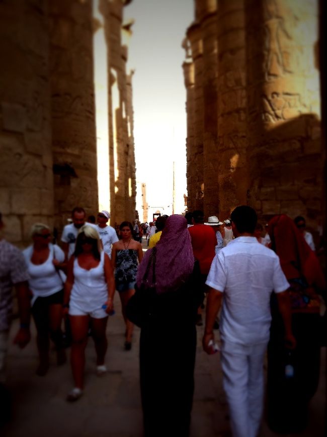 カルナック神殿。<br />スケールの大きさに感動。