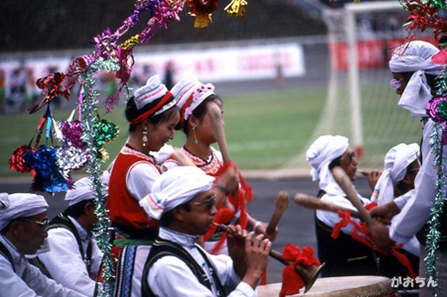 スオナと太鼓による演奏曲は「迎賓曲」。<br /><br />大理のテーマ曲のような曲だ。