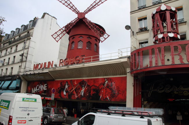 ムーランルージュ！今回は外を見るだけ・・・<br />次にこれたらショーを見たいな。