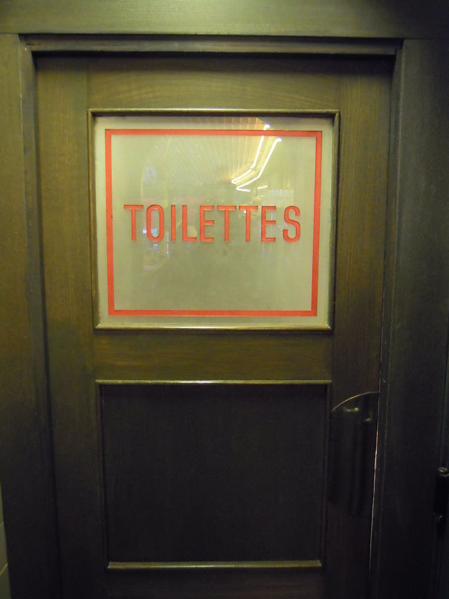 トイレも映画のまんまｗｗｗ<br />そりゃそうかｗｗｗ