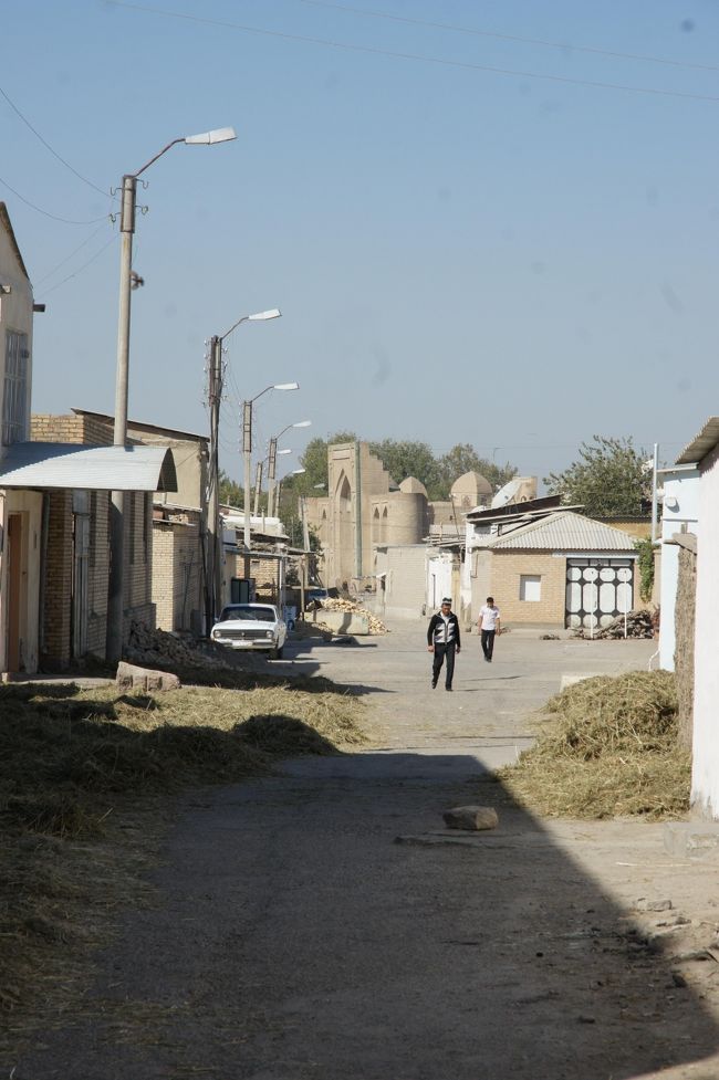 通りの先にもなんか有りそうですが…今日の所は、中心部を歩く事にしましょ。