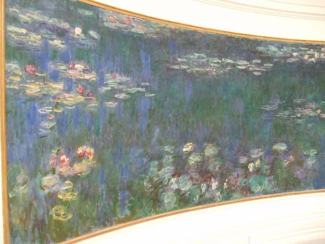 ぽっかり時間ができたので、<br />明日訪れる予定だった、<br />オランジュリー美術館へ行きました。<br />