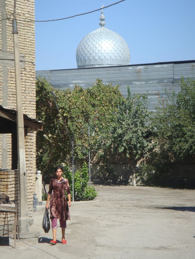 食堂どころか…何も無いなぁ。