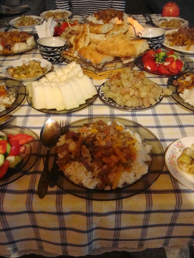 本日は宿の晩ごはん。実は、晩ごはん自慢の宿だったりします。