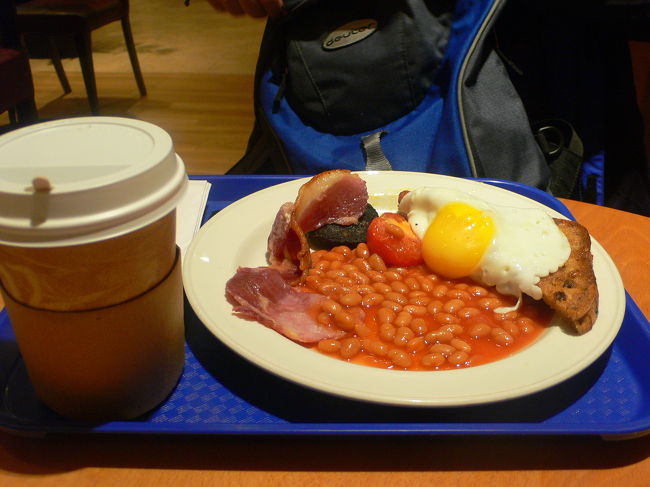 夫氏は英国式朝食。