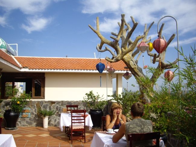 屋上は、夜はバーになっています。