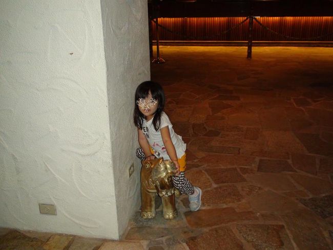 まだこのかばさんの置物あるのでしょうか。<br />娘のお気に入り。