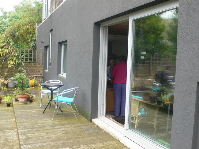 キッチンスペースの横にもテラスがあります。