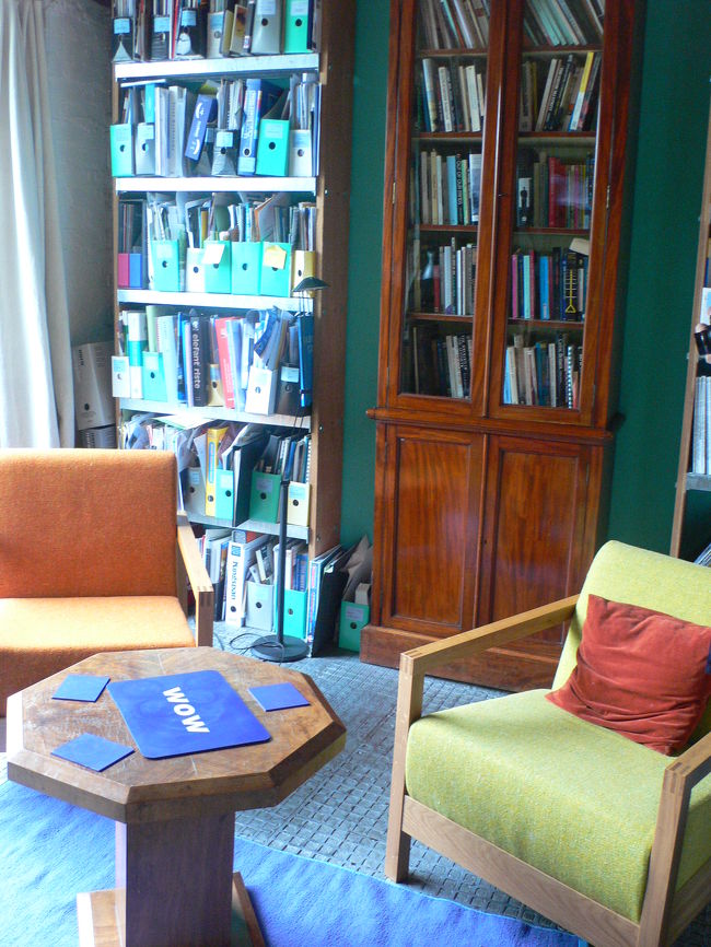 こんな部屋で読書したい。