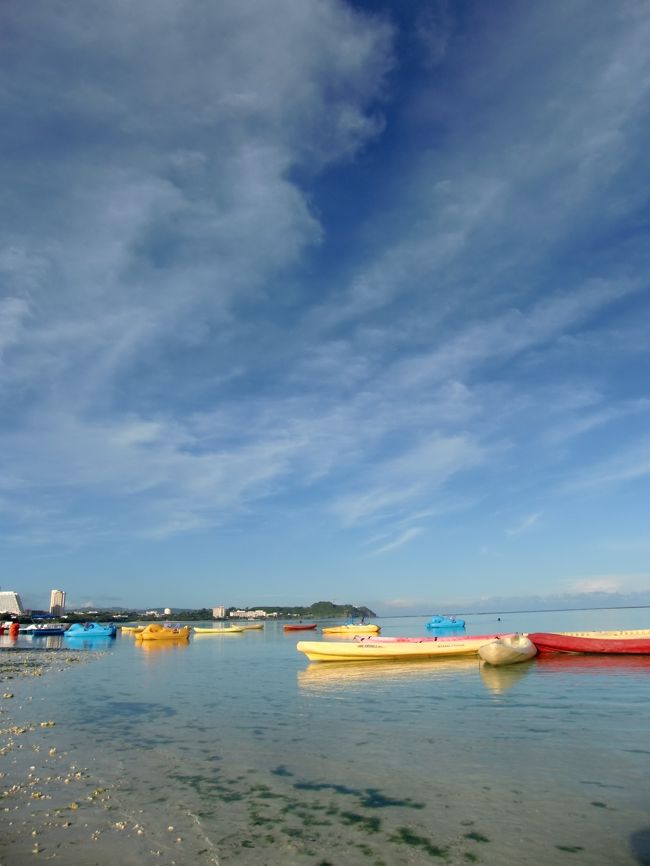 早朝のビーチは<br />人も少なく静かでのどかな雰囲気。