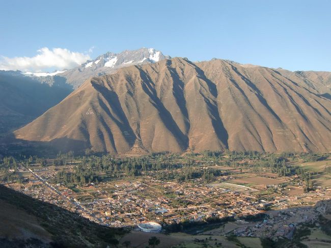 ウルバンバ（写真）は聖なる谷の中心。水が少ないクスコ周辺の人々にとって、ウルバンバ川とその流域の緑深い大地は貴重な存在なのであろう。