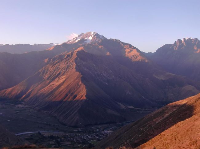 写真：ウルバンバを見下ろす峠にて