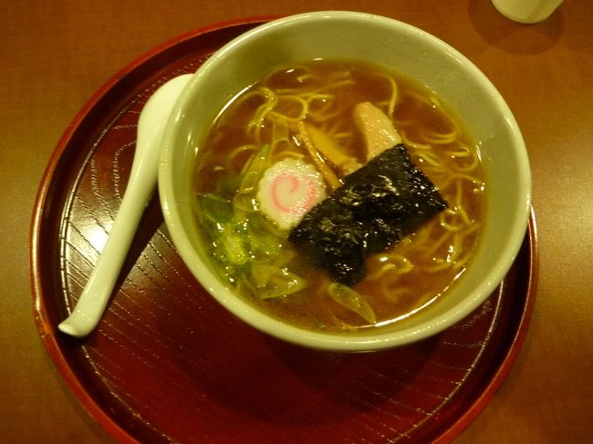 夜１０時に、１Ｆのラーメンコーナーに行くと<br />無料ラーメンが食べられる。<br /><br />おいしいです。<br />必ず食べるべし。