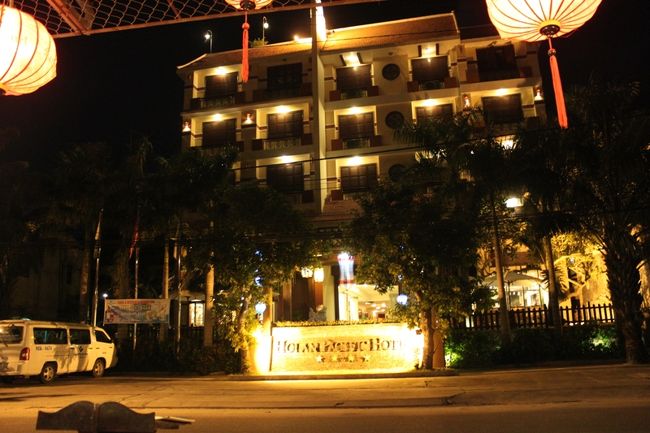 1時間歩き、いよいよホテルに着きました！<br /><br />