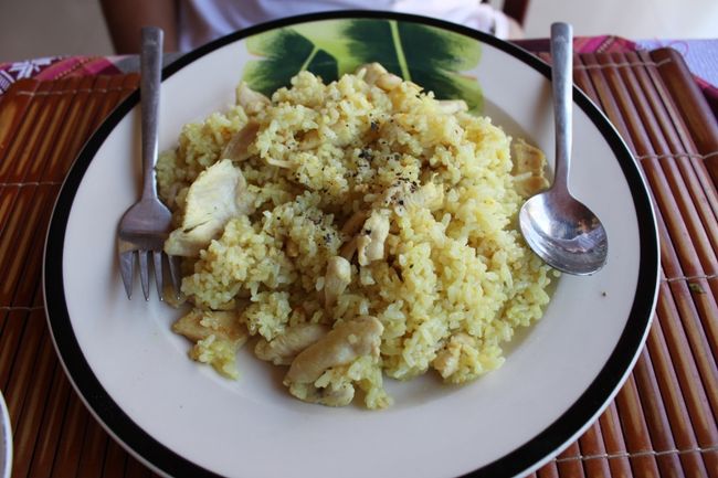 『コムガ-』<br />鶏のだしで炊いたご飯に鶏肉のってる。<br />美味しい〜<br />58,000ドン<br />