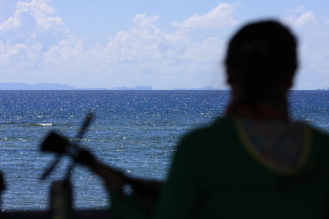 わりと食料が多かったので、やきそばを残し、あとは自由行動♪<br /><br />メンバが三線をもってきていたので、演奏を聴きながら・・・