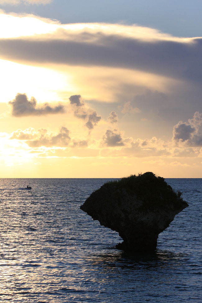 ここらへんで、やきそばとごはんを投入して、そばめしをぉ〜<br /><br />日没は、18：20分くらいということで、終了時間を聞いてみると・・。明日の8時までOKとのこと。夜までOK!という言葉を期待していたのですが、ちょっと引きました・・（笑）