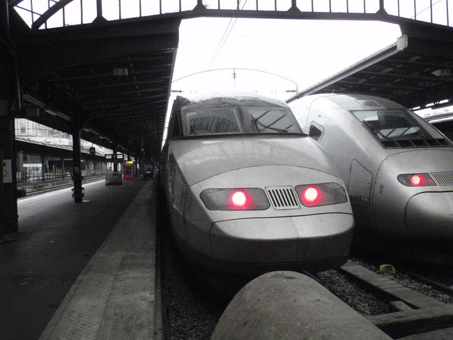 古いタイプのTGVですね。