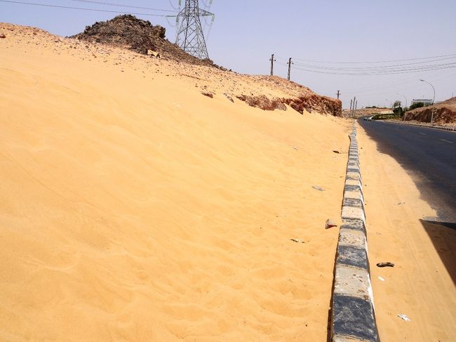 ヌビア砂漠、捕獲。<br />ジップロック持参！<br /><br />