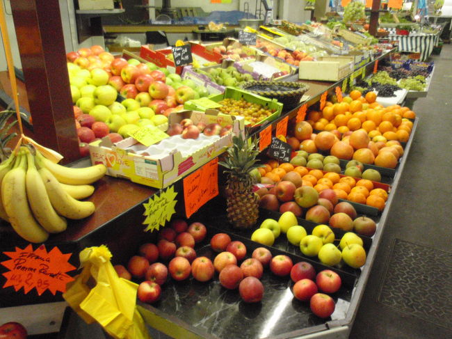 果物屋さん。美味しそう。ホテル近くなら絶対に買っている！