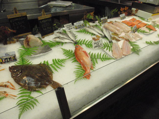 ポワゾン！<br /><br />いつも友達に会うと日本料理またはアジア料理ばかりなので、今回こそはフランス料理を食べるぞ！！！と強く誓いました。