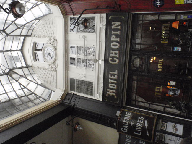 突き当たりにホテルがありました。泊まってみたいなあ・・・