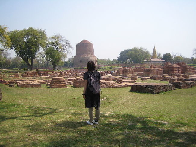 サールナートの中はこんな感じ。