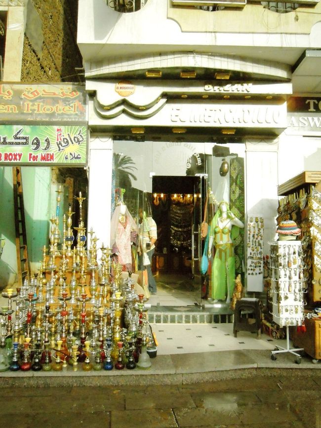 呼び込みもすくなくて。