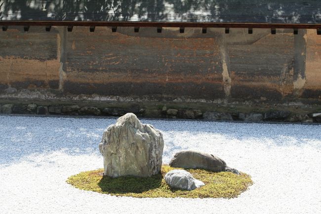 2010秋、石庭の龍安寺(2/5)：石庭モデル、実物の石庭、金箔下地の襖絵