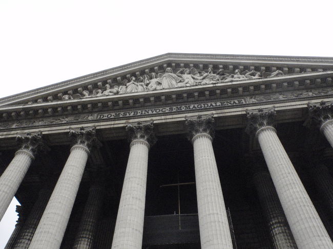 入ってみるとものすごいきれいな教会でした。（この時点で食べることは忘れている）感激！