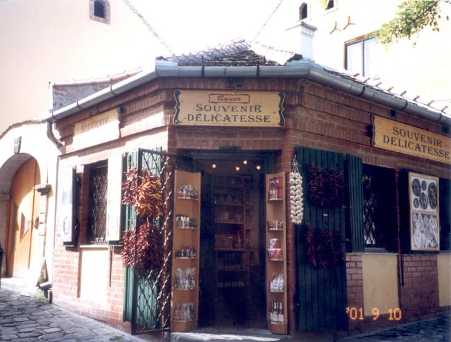 パプリカいっぱい！<br /><br />にんにくもいっぱい！<br /><br />パプリカには辛いものも甘いものもあるそうです。