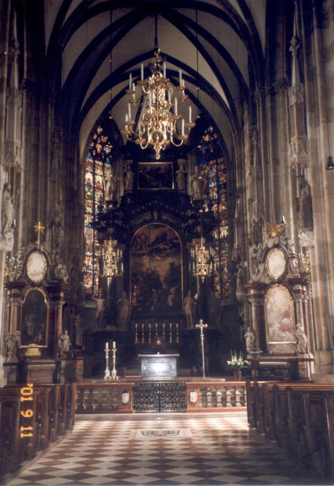 どこかの教会内部です・・・。<br /><br />どの教会か記憶が・・・。