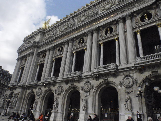 オペラからまた散策開始です。