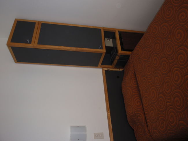 ベッドはきれいです。