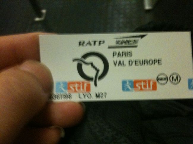 RER A線に乗り換え〜の。。。。。