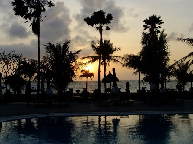 タンジュンブノアのカインド・ヴィラ・ビンタン滞在<br />http://4travel.jp/traveler/ankou/album/10510854/<br /><br />客室数54のこじんまりとしたオンザビーチのカジュアルリゾート。<br />5泊とゆっくり過ごせました。