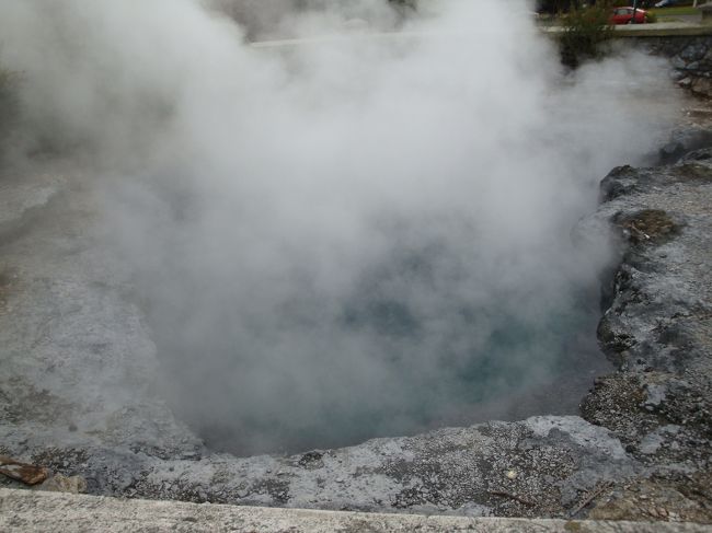 近くの温泉に引く、源泉