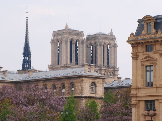 シテ島を後にします。