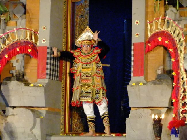 バリス・ダンス（若い戦士の踊り）