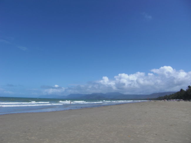 短い自由時間ですが、フォーマイルビーチまできました。<br /><br />町の中心部から歩いて10分位。<br />