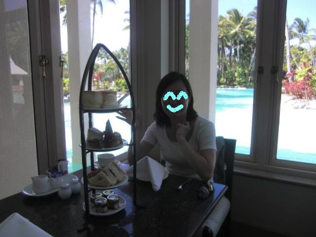 シェラトンミラ−ジュホテルにて、アフタヌ−ンティ−<br /><br />スコーンがとっても美味しい☆