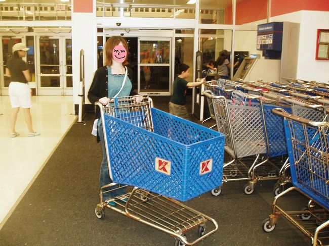 グアムお気に入りスポット☆<br />『Ｋマート』<br />お土産を買うのも食品を買うのも楽しい♪