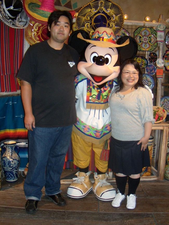 ミッキィィィーーーー!!<br /><br />会いたかったよ〜<br /><br />11月にまた会おうね!!<br />って約束してきました。<br /><br />